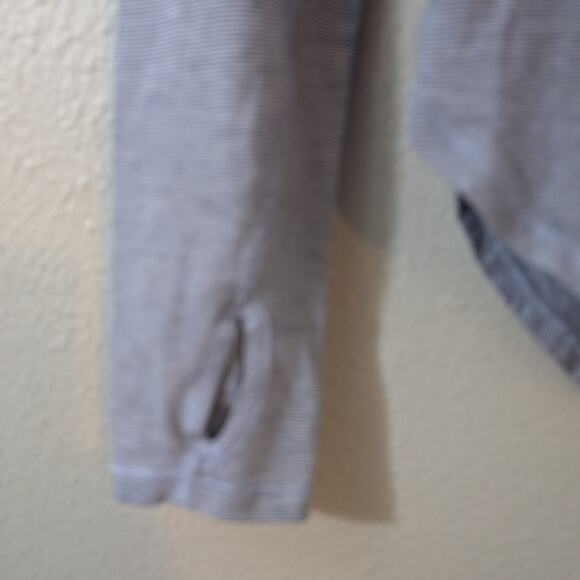 Lululemon Yogini 5 Year Long Sleeve top Stripe Cool Breeze Grayve - Picture 2 of 3